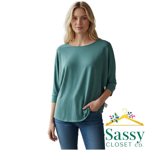 Green Envelope LA Scoop Neck 3/4 Sleeve Top Size S NWT RN#97803 ✨ - Picture 1 of 6
